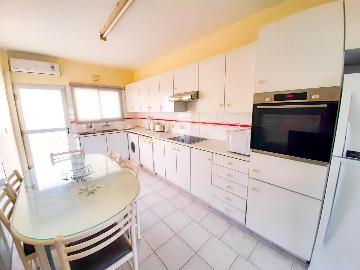 Samson Sea Breeze, 3Bed Sleeps 6, Free Wifi Limassol Exterior foto